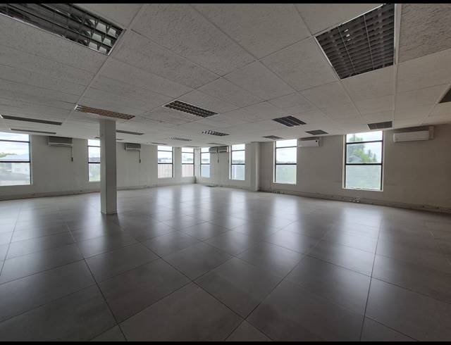 150M² OFFICE TO LET IN CRAIGHALL